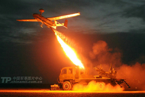 中国新型无人机执行侦察校射任务(资料图) 中国新型无人机执行侦察校射任务(资料图)
