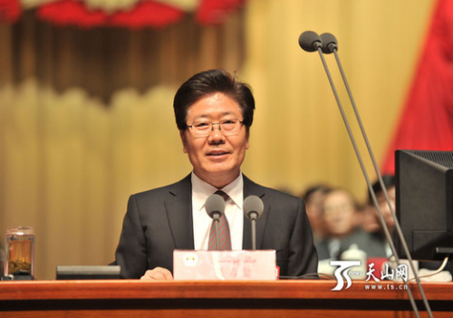 大会主席团常务主席、执行主席张春贤主持会议 大会主席团常务主席、执行主席张春贤主持会议